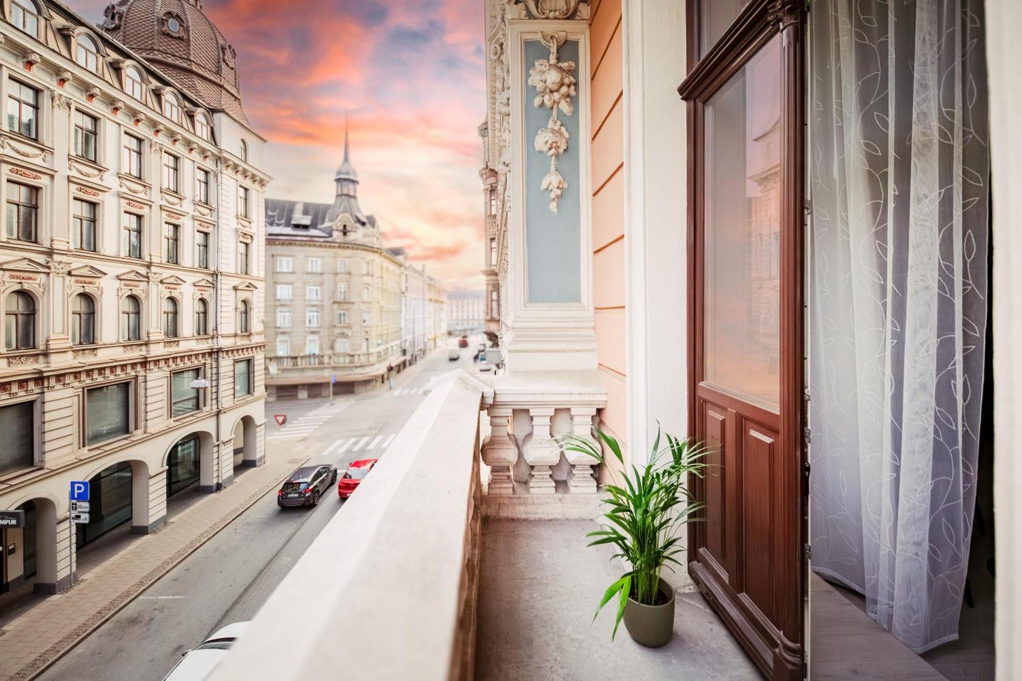 Rigaapartment Elizabetes 22 Self-Service Aparthotel Екстериор снимка